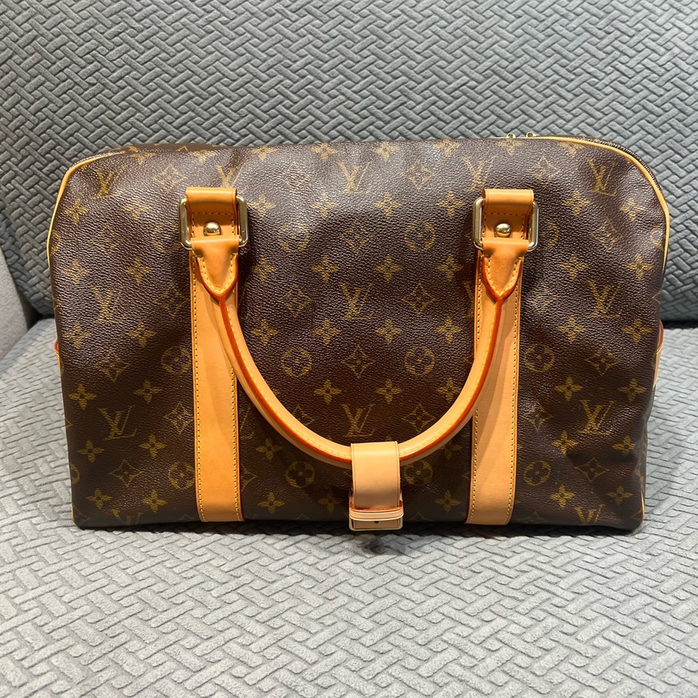 Luis Vuitton Carry on